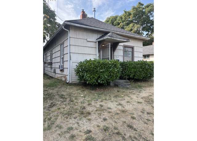 Property at 6126 NE Halsey St, Portland, OR 97213, 2 beds, 1 bath