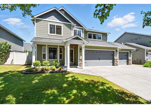 Property at 2304 NW 15th St, Battle Ground, WA 98604, 4 beds, 2.5 baths