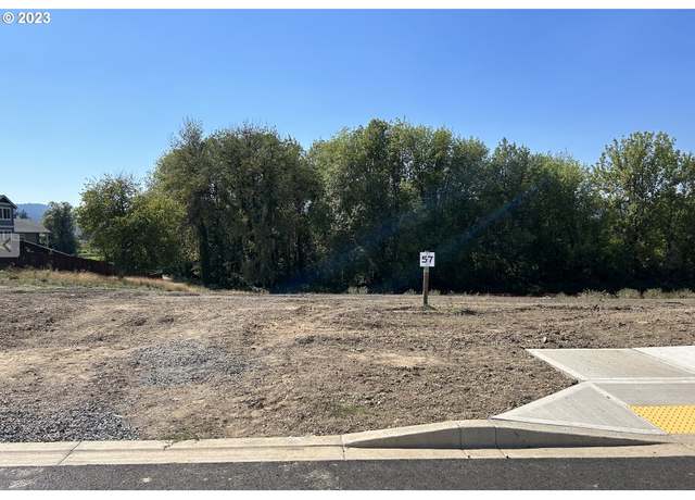 Property at 3011 NW Shadden Dr #57, Mcminnville, OR 97128