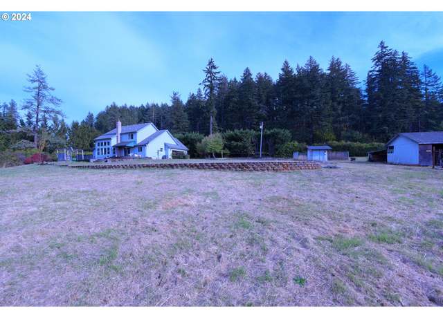 Property at 85254 Lorane Hwy, Eugene, OR 97405, 3 beds, 2.5 baths
