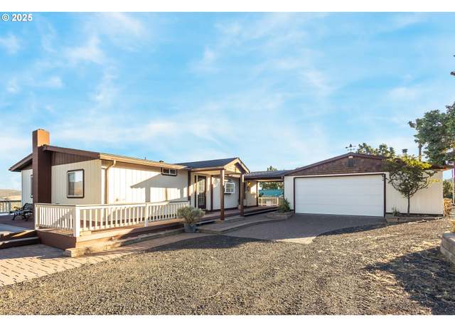 Property at 18377 SE Ridge Rd, Prineville, OR 97754, 3 beds, 2 baths