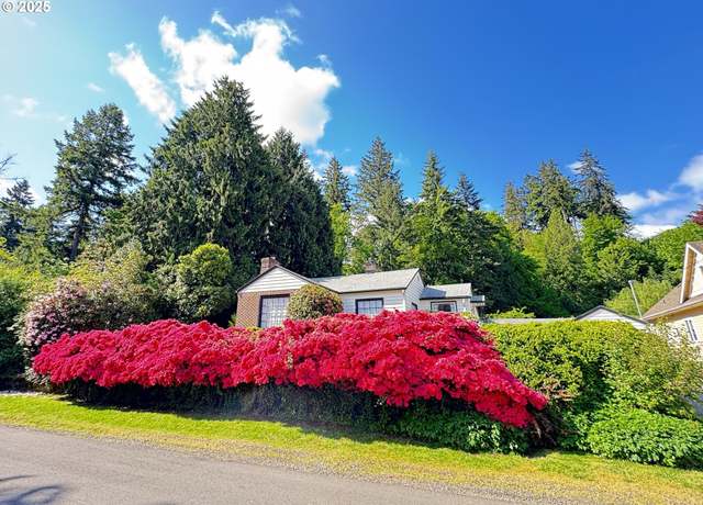 Property at 14327 SE Upper Aldercrest Dr, Milwaukie, OR 97267, 3 beds, 2 baths