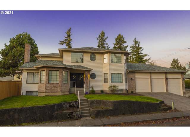 Property at 16121 NE San Rafael St, Portland, OR 97230, 6 beds, 5 baths