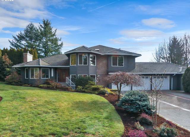 Property at 14950 SE Bluff Rd, Sandy, OR 97055, 3 beds, 3 baths