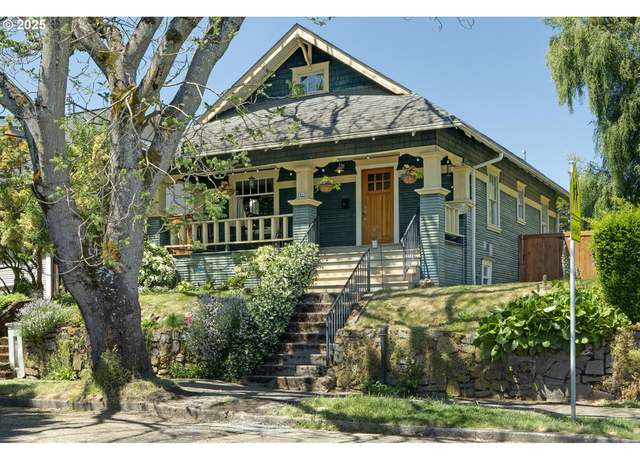 Property at 2869 SE Sherman St, Portland, OR 97214, 2 beds, 1 bath
