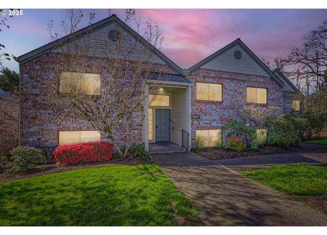 Property at 16139 SW 130th Ter #36, King City, OR 97224, 2 beds, 2 baths