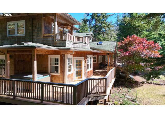 Property at 89464 Sunny Loop Ln, Bandon, OR 97411, 5 beds, 3.5 baths