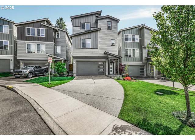 Property at 16856 SE Fox Glen Ct, Happy Valley, OR 97015, 4 beds, 2.5 baths