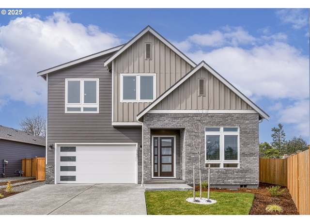 Property at 15201 SE Towers Ter, Milwaukie, OR 97267, 4 beds, 2.5 baths