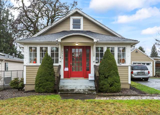 Property at 2725 SE 87th Ave, Portland, OR 97266, 3 beds, 2 baths