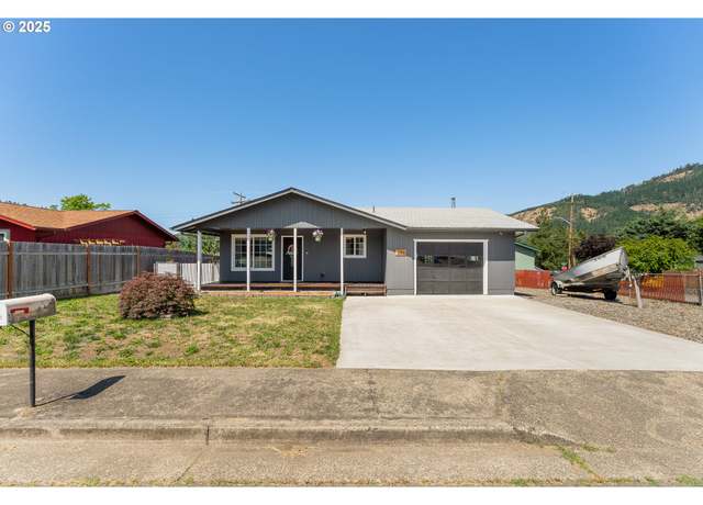 Property at 222 NE Darcie Way, Myrtle Creek, OR 97457, 2 beds, 2 baths