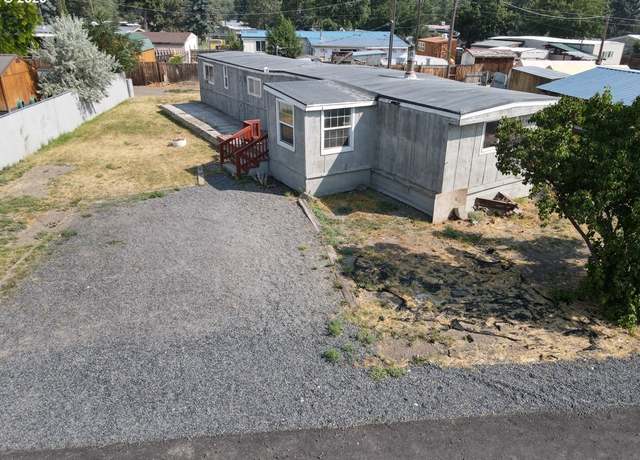Property at 420 W Grant St, Burns, OR 97720, 2 beds, 1 bath