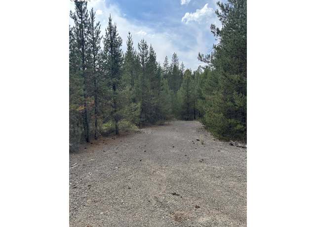 Property at 137908 Manzanita St, Gilchrist, OR 97737