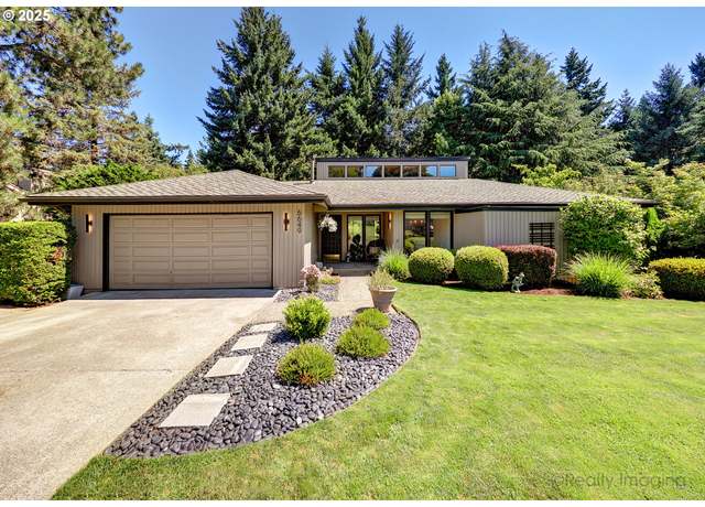 Property at 6649 Palomino Cir, West Linn, OR 97068, 4 beds, 2.5 baths