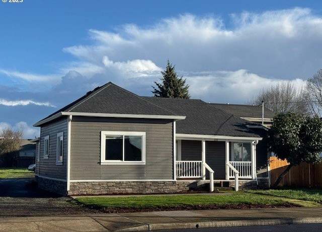 Property at 225 N Molalla Ave, Molalla, OR 97038, 3 beds, 2 baths