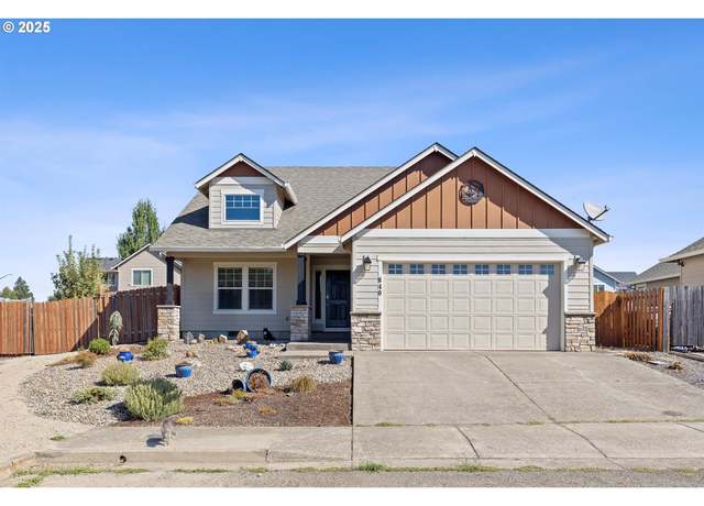 Property at 640 E Buttercup St, Yamhill, OR 97148, 3 beds, 2.5 baths