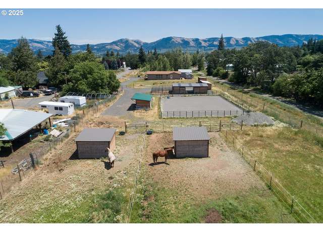 Property at 1682 Markham Rd, Hood River, OR 97031, 3 beds, 2 baths