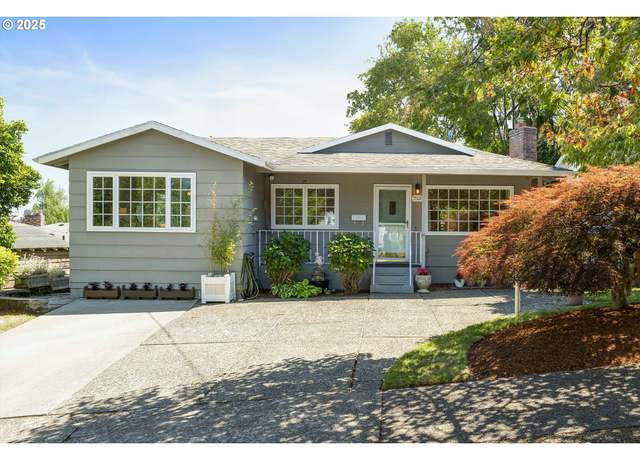 Property at 7520 SE Madison St, Portland, OR 97215, 5 beds, 2 baths