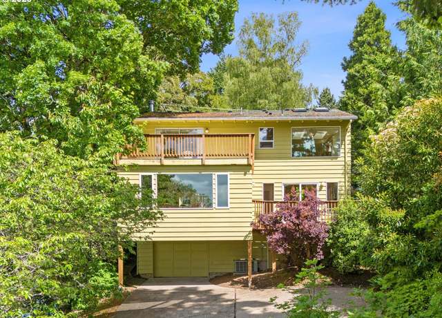 Property at 7027 SW 33rd Pl, Portland, OR 97219, 2 beds, 3 baths
