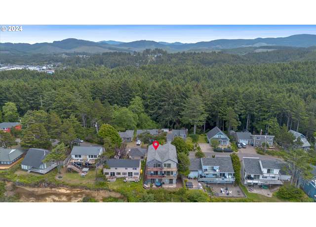 Property at 1933 SW Coast Ave, Lincoln City, OR 97367, 4 beds, 3.5 baths