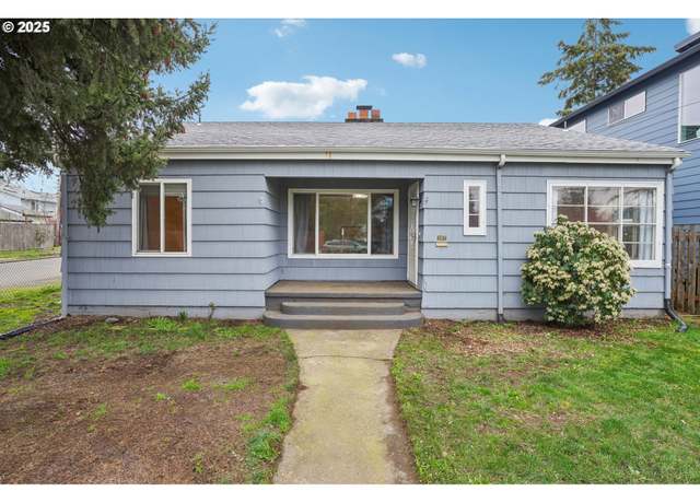 Property at 6536 SE Flavel St, Portland, OR 97206, 4 beds, 1 bath
