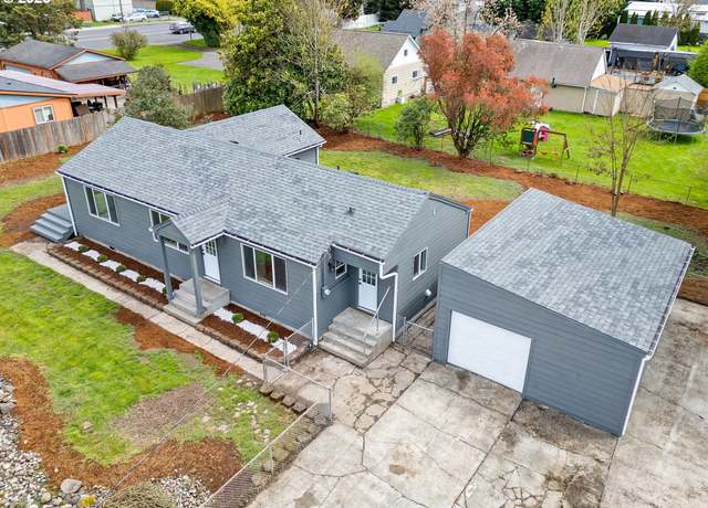Property at 2140 48th Ave, Longview, WA 98632, 3 beds, 1.5 baths