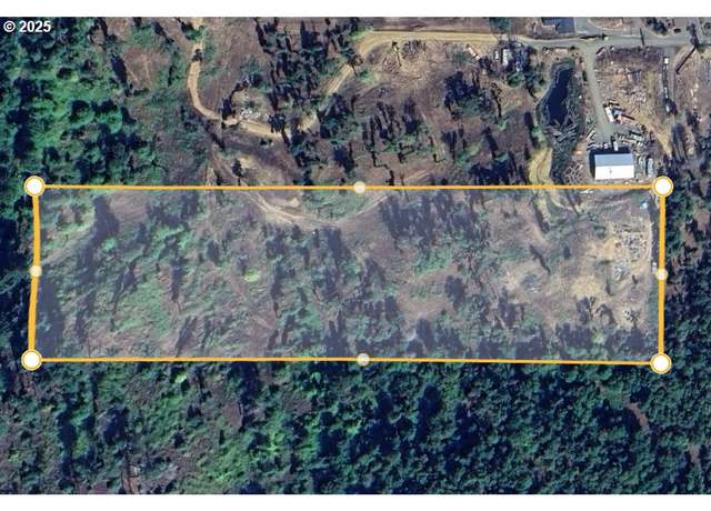 Property at 214 Oak Way, Roseburg, OR 97471