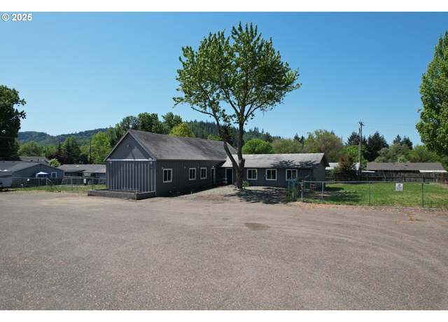Property at 132 NE Rifle Range St, Roseburg, OR 97470, 5 beds, 3 baths