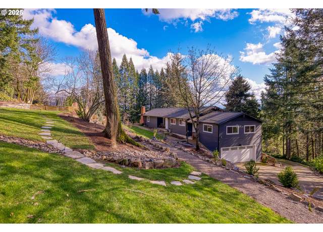 Property at 10951 SE Valley View Ter, Happy Valley, OR 97086, 4 beds, 3 baths