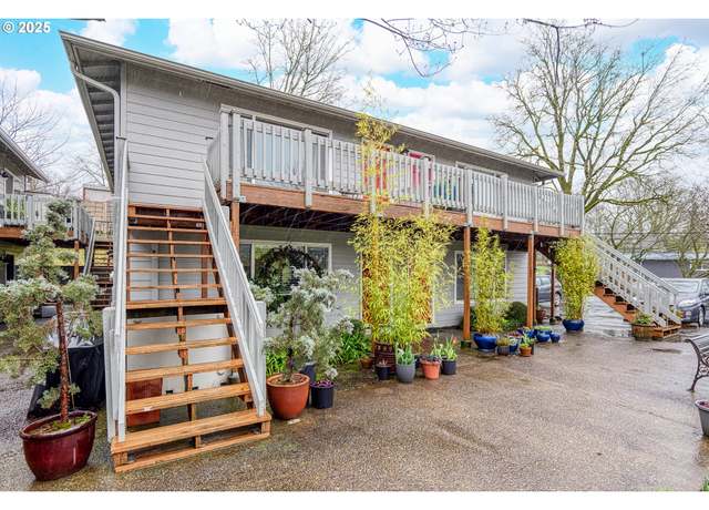 Property at 7037 N Burlington Ave #3, Portland, OR 97203, 2 beds, 1 bath