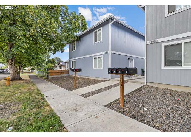 Property at 257 20th Ave, Longview, WA 98632, 12 beds, 8 baths
