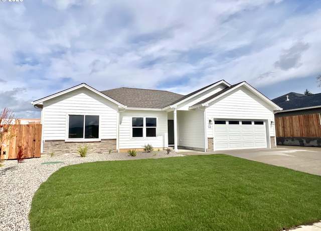 Property at 931 Medina Ave, Sutherlin, OR 97479, 3 beds, 2 baths