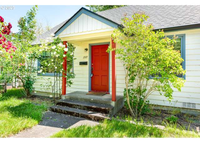 Property at 1977 Oak St, Eugene, OR 97405, 2 beds, 1 bath