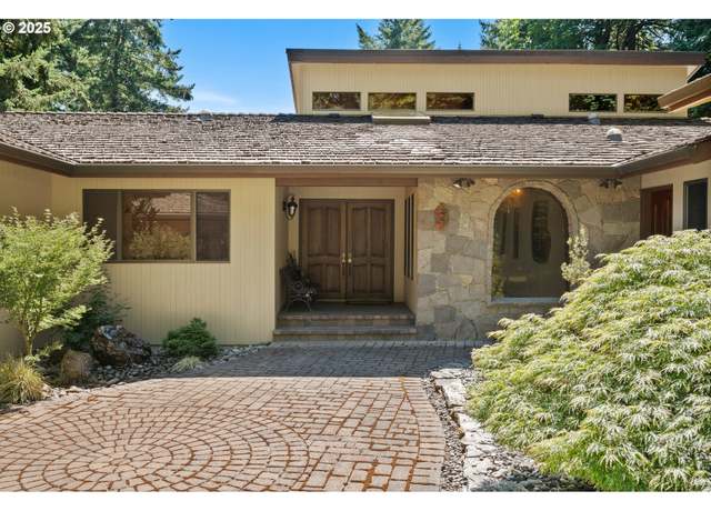 Property at 17927 S Dick Dr, Oregon City, OR 97045, 4 beds, 3.5 baths