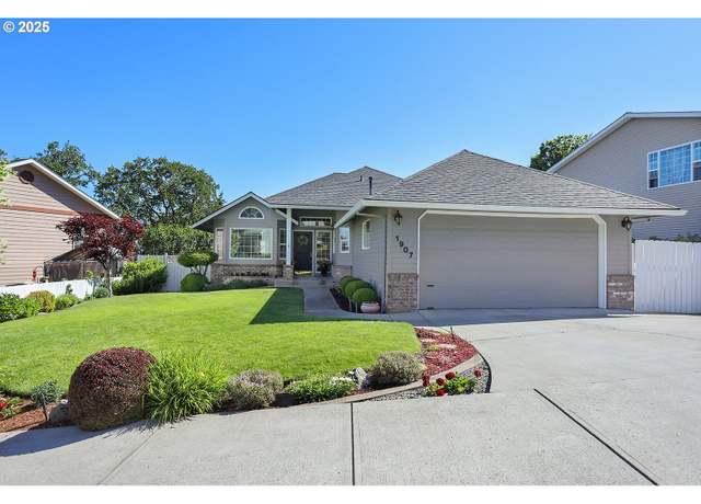 Property at 1907 Quinton St, The Dalles, OR 97058, 3 beds, 2 baths