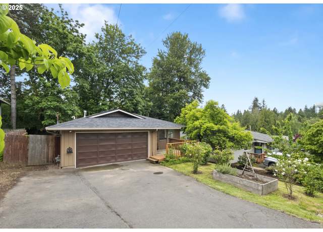 Property at 730 SW Dolph St, Portland, OR 97219, 3 beds, 1 bath