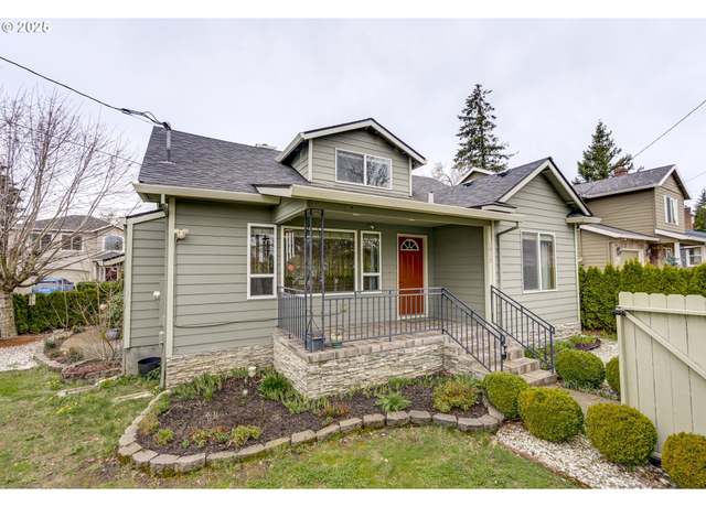 Property at 1919 SE 162nd Ave, Portland, OR 97233, 4 beds, 3 baths