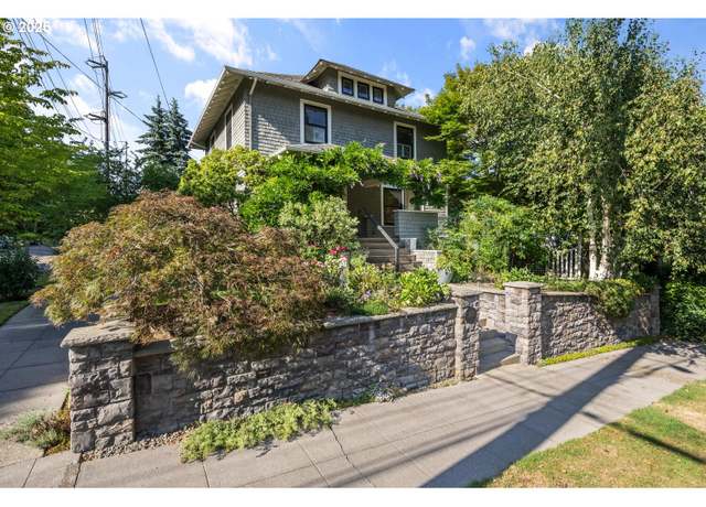 Property at 37 S Custer St, Portland, OR 97219, 4 beds, 2 baths