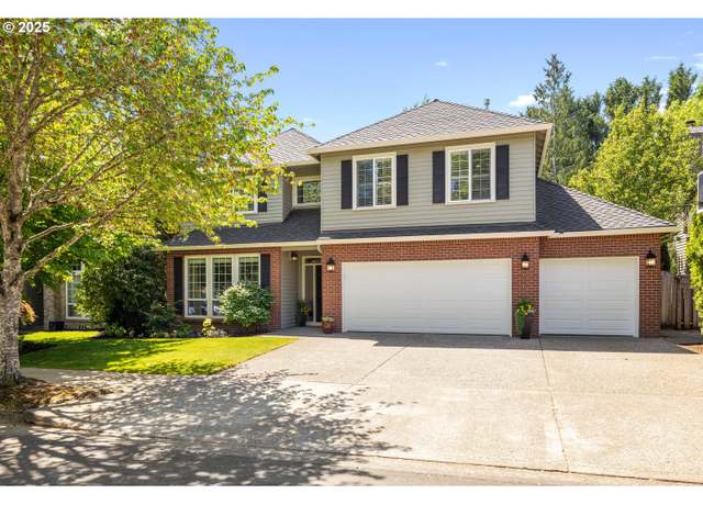 Property at 4860 Hastings Dr, Lake Oswego, OR 97035, 4 beds, 2.5 baths