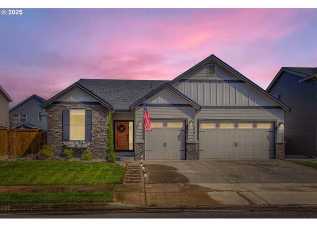 Property at 1136 NE 17th St, Battle Ground, WA 98604, 4 beds, 2.5 baths