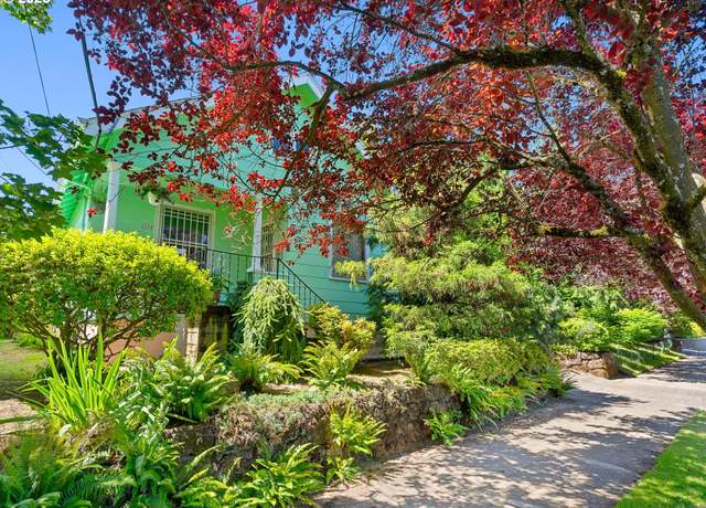 Property at 2544 N Watts St, Portland, OR 97217, 1 bed, 2 baths