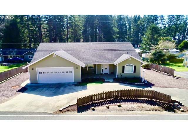 Property at 97002 Dodge Ave, Brookings, OR 97415, 3 beds, 2.5 baths