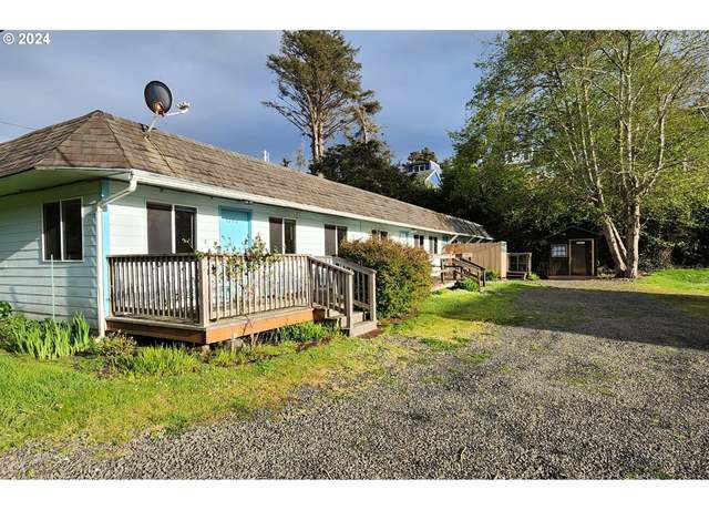 Property at 1704 NW 26th St, Lincoln City, OR 97367, 6 beds, 6 baths