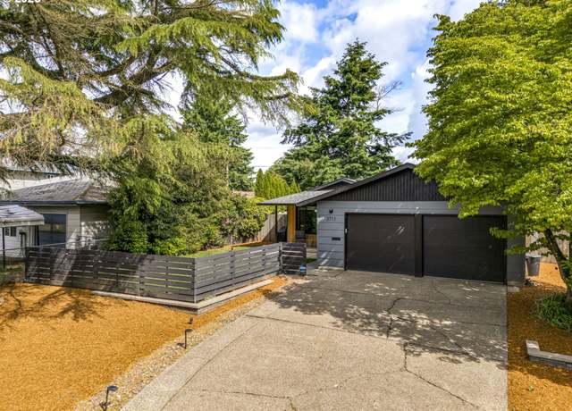 Property at 3711 N Alaska Pl, Portland, OR 97217, 3 beds, 1 bath
