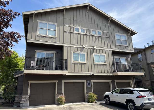 Property at 638 NE Adwick Dr, Hillsboro, OR 97006, 2 beds, 2.5 baths