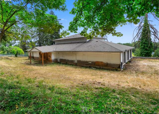 Property at 15990 SW 133rd Ave, Portland, OR 97224, 7 beds, 7.5 baths