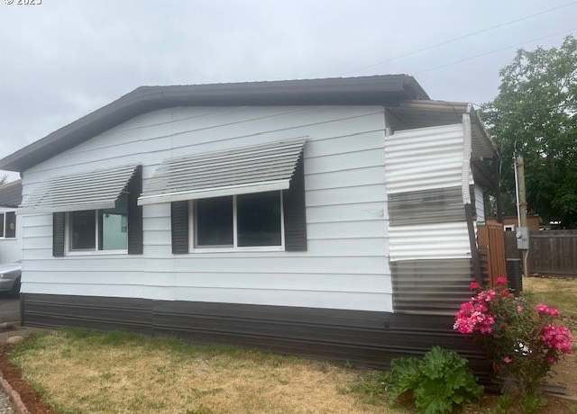 Property at 16901 SE Division St #60, Portland, OR 97236, 2 beds, 1 bath