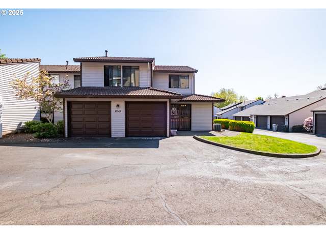 Property at 12143 SE 104th Ct, Happy Valley, OR 97086, 3 beds, 3 baths