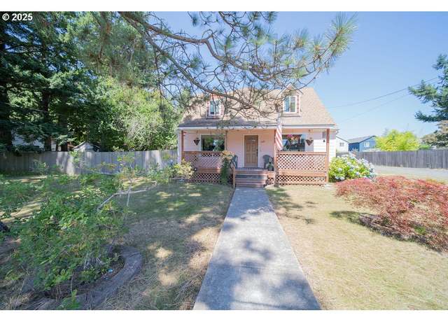 Property at 3689 SE 14th St, Gresham, OR 97080, 4 beds, 3 baths