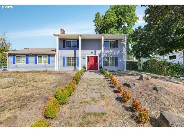 Property at 1946 NE Laura Ct, Hillsboro, OR 97124, 4 beds, 2.5 baths
